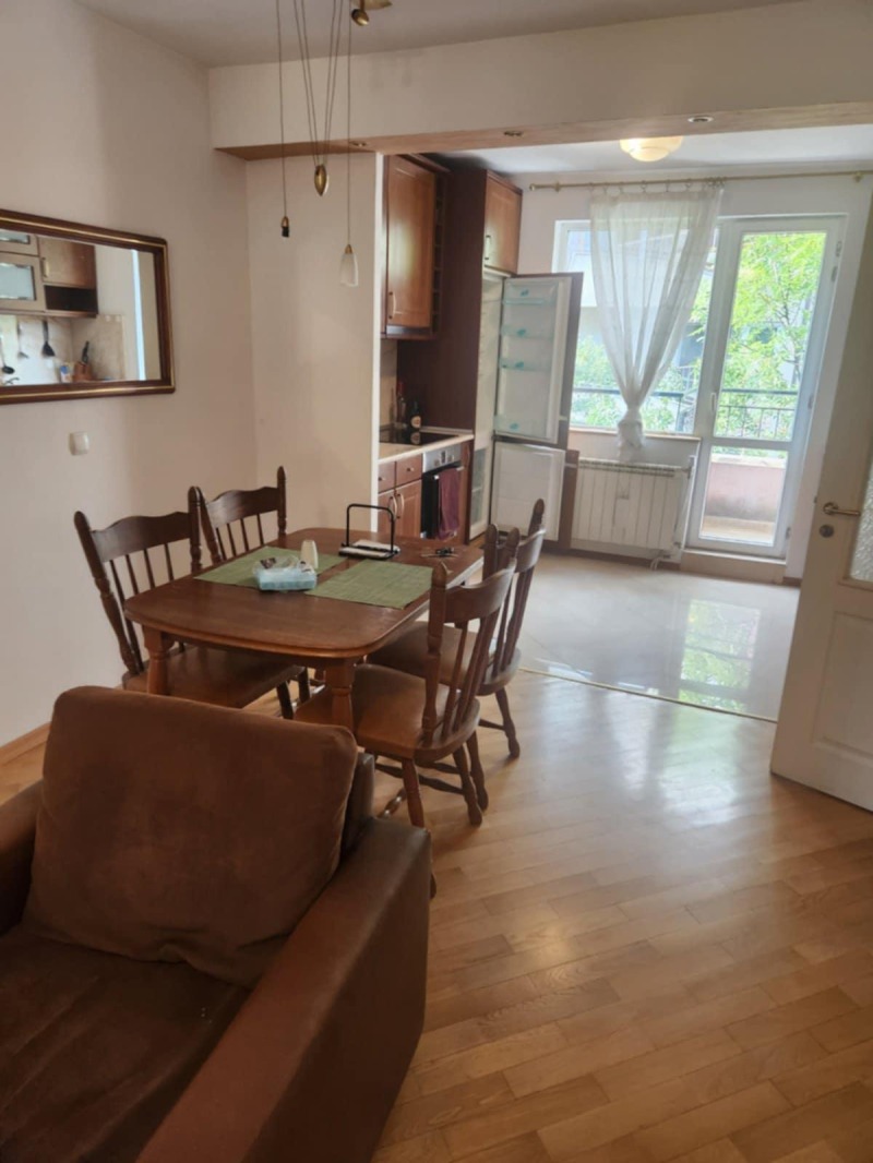 Издаје се  2 спаваће собе Софија , Обориште , 98 м2 | 53083317 - слика [3]