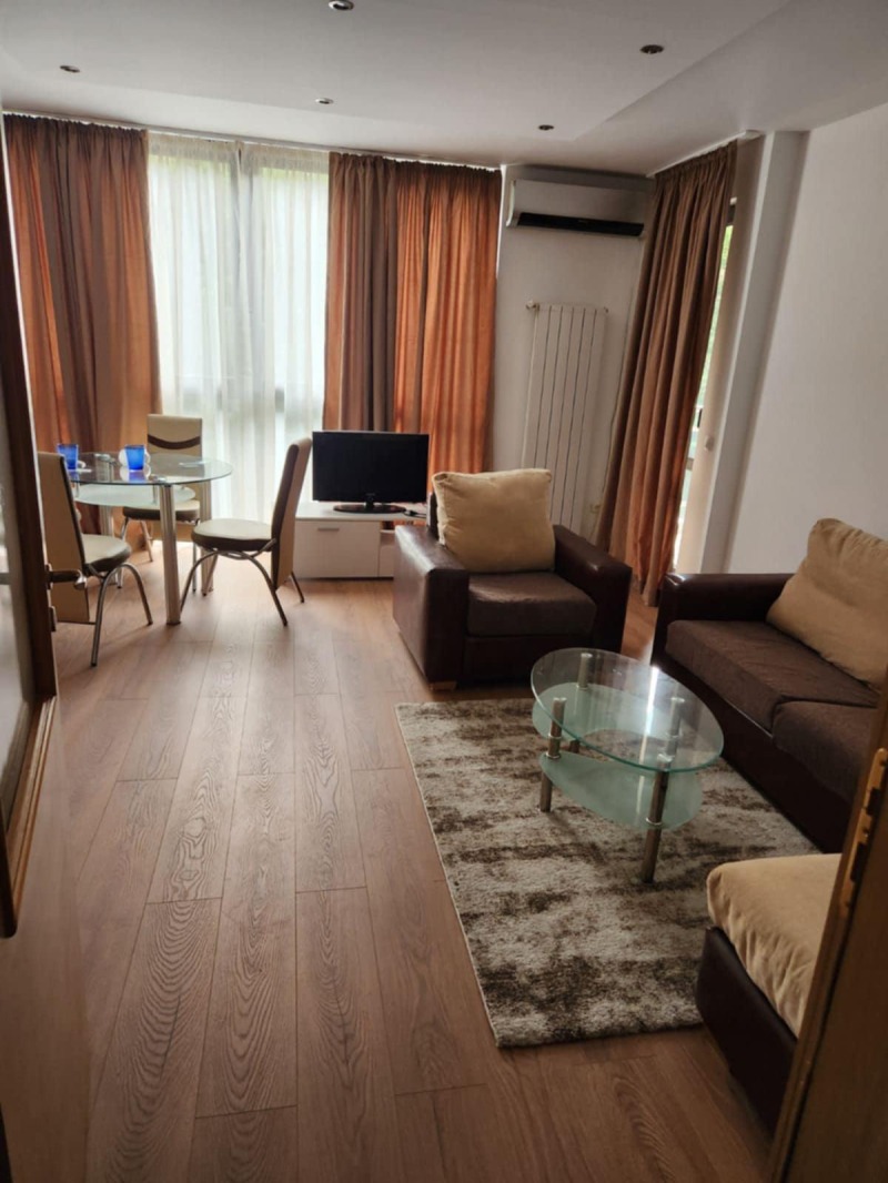 Издаје се  2 спаваће собе Софија , Обориште , 98 м2 | 53083317 - слика [2]