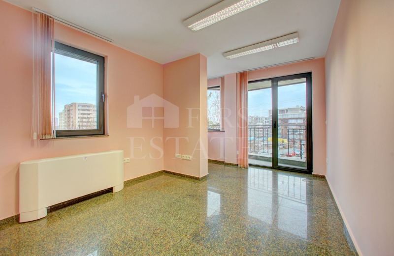 De inchiriat  Birou Sofia , Crâstova vada , 220 mp | 53198123 - imagine [7]