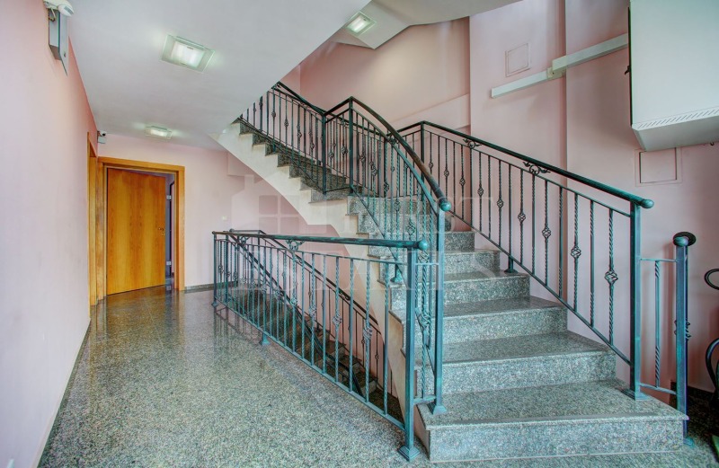 De inchiriat  Birou Sofia , Crâstova vada , 220 mp | 53198123 - imagine [6]