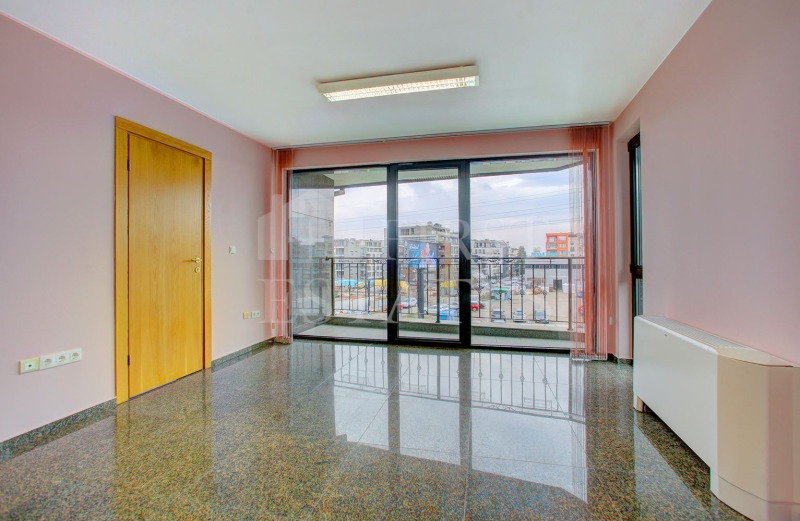 De inchiriat  Birou Sofia , Crâstova vada , 220 mp | 53198123 - imagine [2]