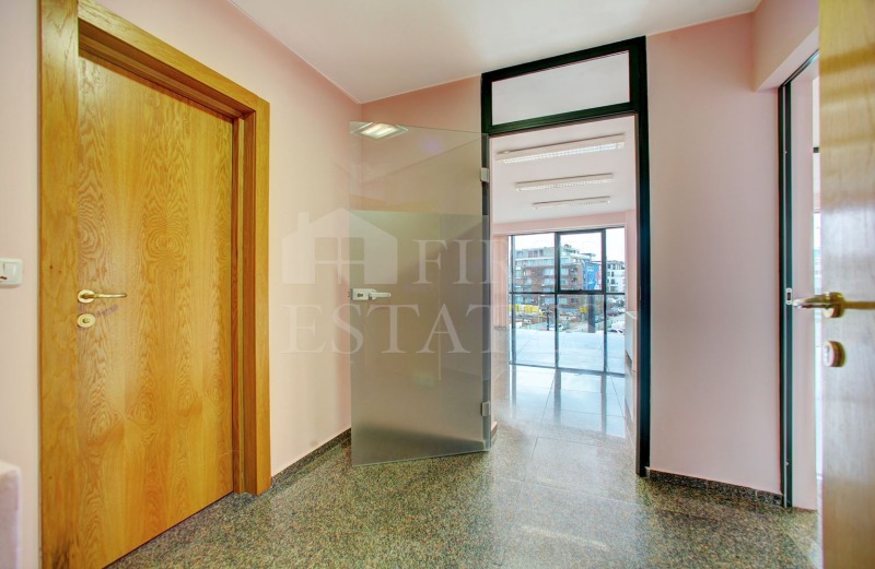 De inchiriat  Birou Sofia , Crâstova vada , 220 mp | 53198123 - imagine [9]