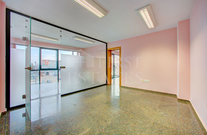 De inchiriat  Birou Sofia , Crâstova vada , 220 mp | 53198123 - imagine [4]