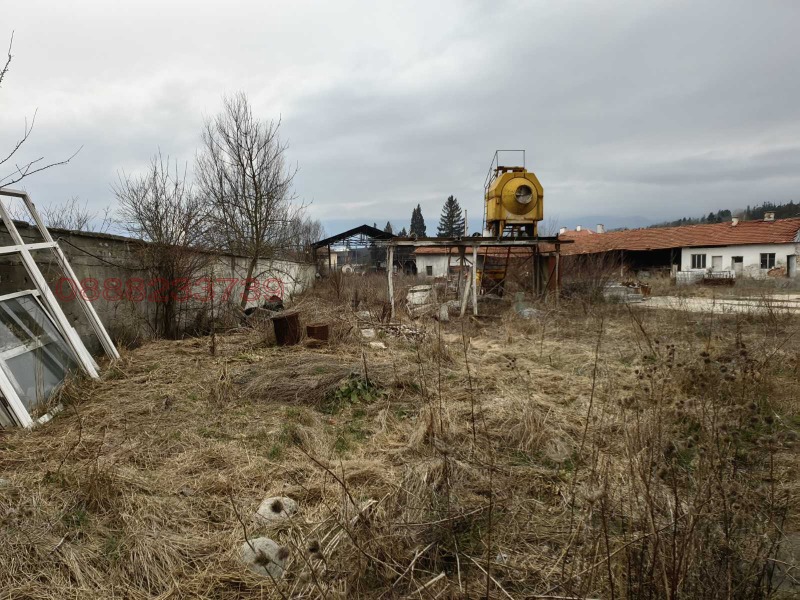 Дава под наем ПРОМ. ПОМЕЩЕНИЕ, гр. Разлог, област Благоевград, снимка 11 - Производствени сгради - 52783095