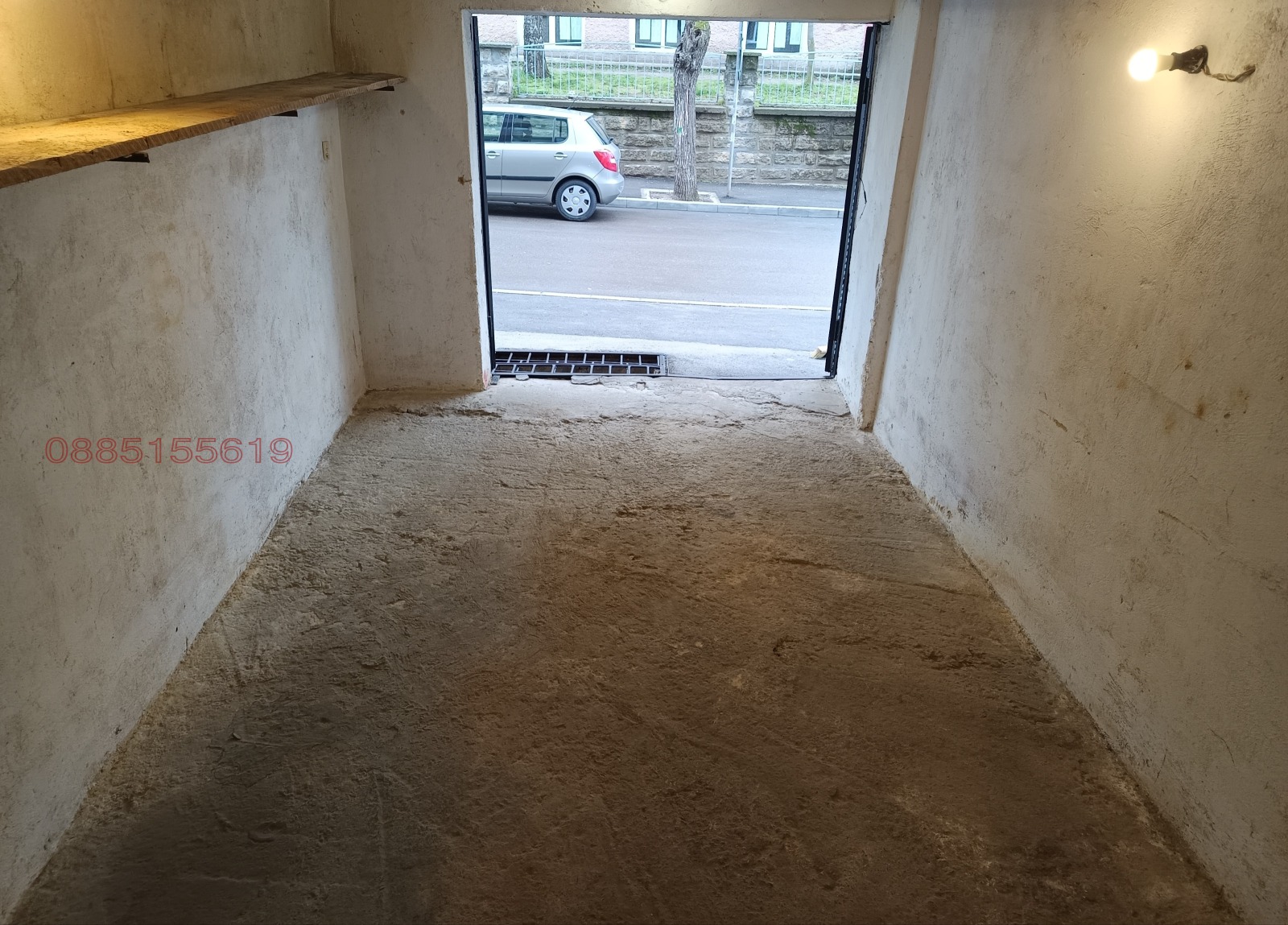 Дава под наем ГАРАЖ, ПАРКОМЯСТО, гр. Шумен, Математическа гимназия, снимка 2 - Гаражи и паркоместа - 54150144