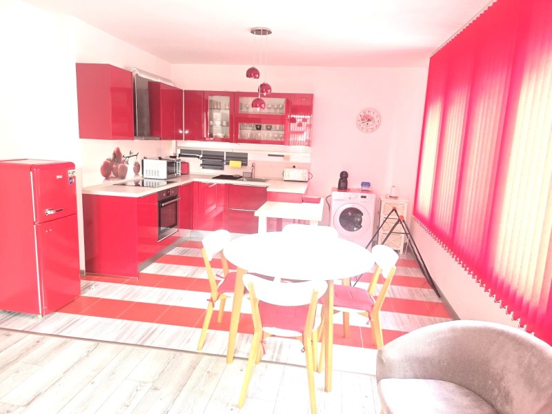 Para alugar  1 quarto Sofia , Reduta , 70 m² | 75630410
