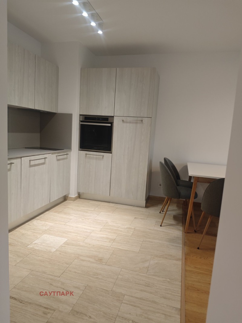 Zu vermieten  1 Schlafzimmer Sofia , Zentar , 62 qm | 98067703 - Bild [4]