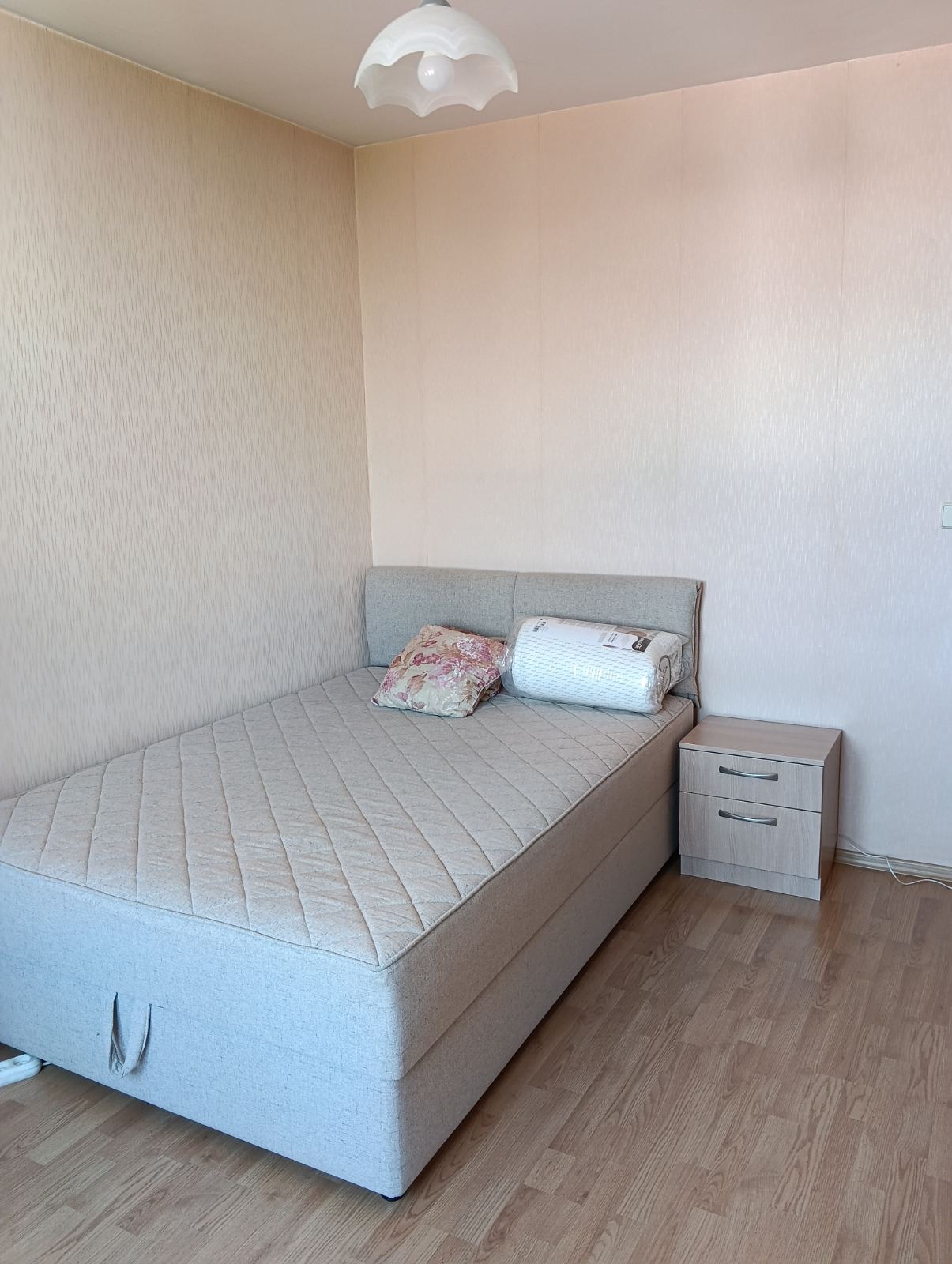 Дава под наем 2-СТАЕН, гр. София, Гео Милев, снимка 11 - Апартаменти - 54501787