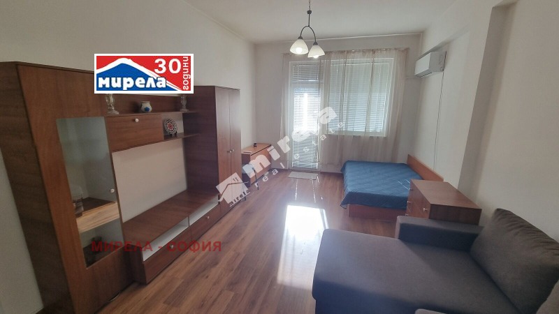 Zu vermieten  1 Schlafzimmer Sofia , Zentar , 55 qm | 42429379