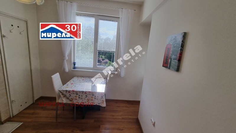 Zu vermieten  1 Schlafzimmer Sofia , Zentar , 55 qm | 42429379 - Bild [4]