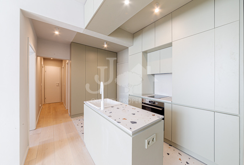 Дава под наем 3-СТАЕН, гр. София, Център, снимка 4 - Апартаменти - 52414088