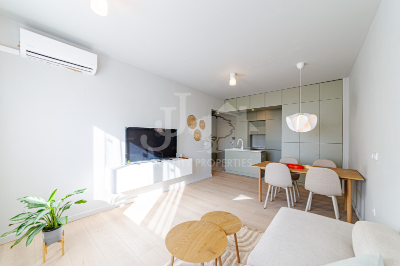 Дава под наем 3-СТАЕН, гр. София, Център, снимка 2 - Апартаменти - 52414088