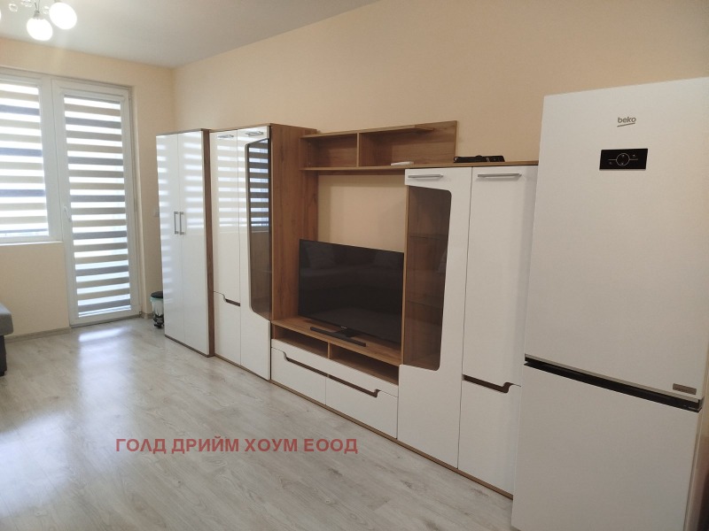 Zu vermieten  1 Schlafzimmer Burgas , Izgrew , 65 qm | 98696237 - Bild [2]