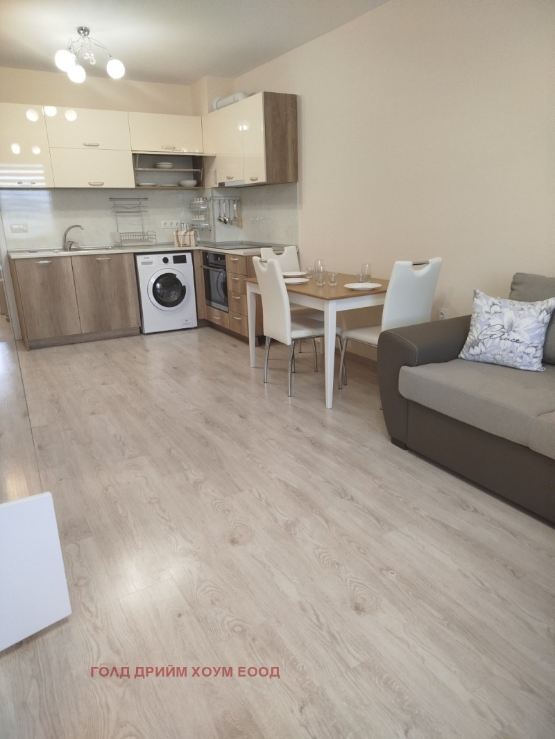 Zu vermieten  1 Schlafzimmer Burgas , Izgrew , 65 qm | 98696237