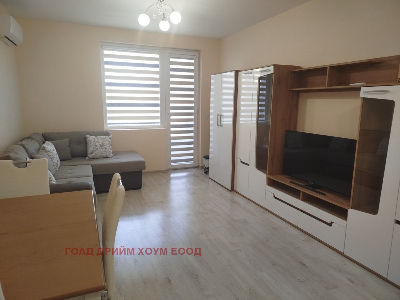 Zu vermieten  1 Schlafzimmer Burgas , Izgrew , 65 qm | 98696237 - Bild [3]