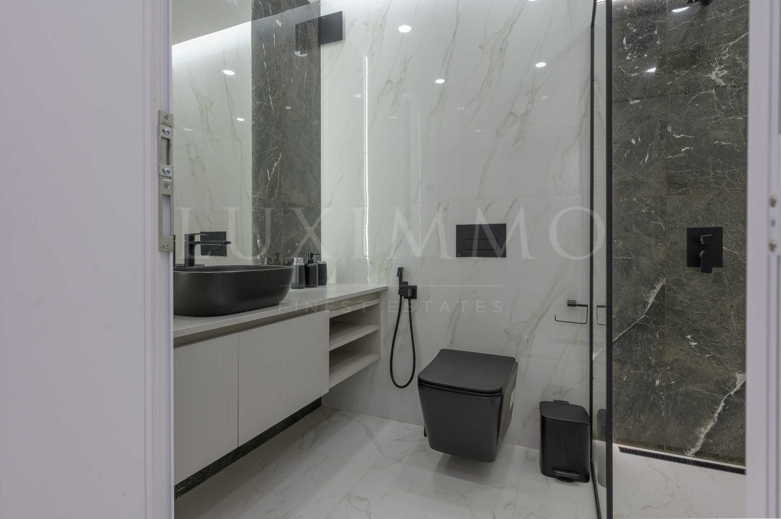 Дава под наем 3-СТАЕН, гр. София, Кръстова вада, снимка 14 - Апартаменти - 53785302