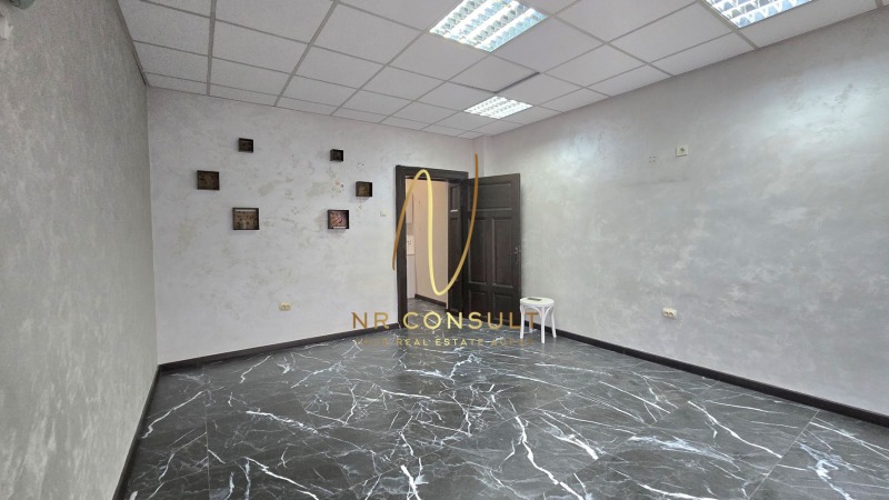 Издаје се  Схоп Софија , Центар , 43 м2 | 53239620 - слика [3]
