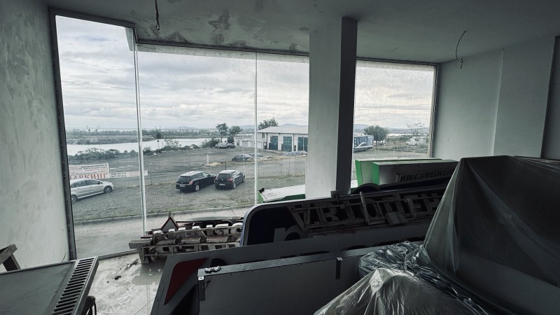 Дава под наем МАГАЗИН, гр. Бургас, област Бургас, снимка 12 - Магазини - 52653575