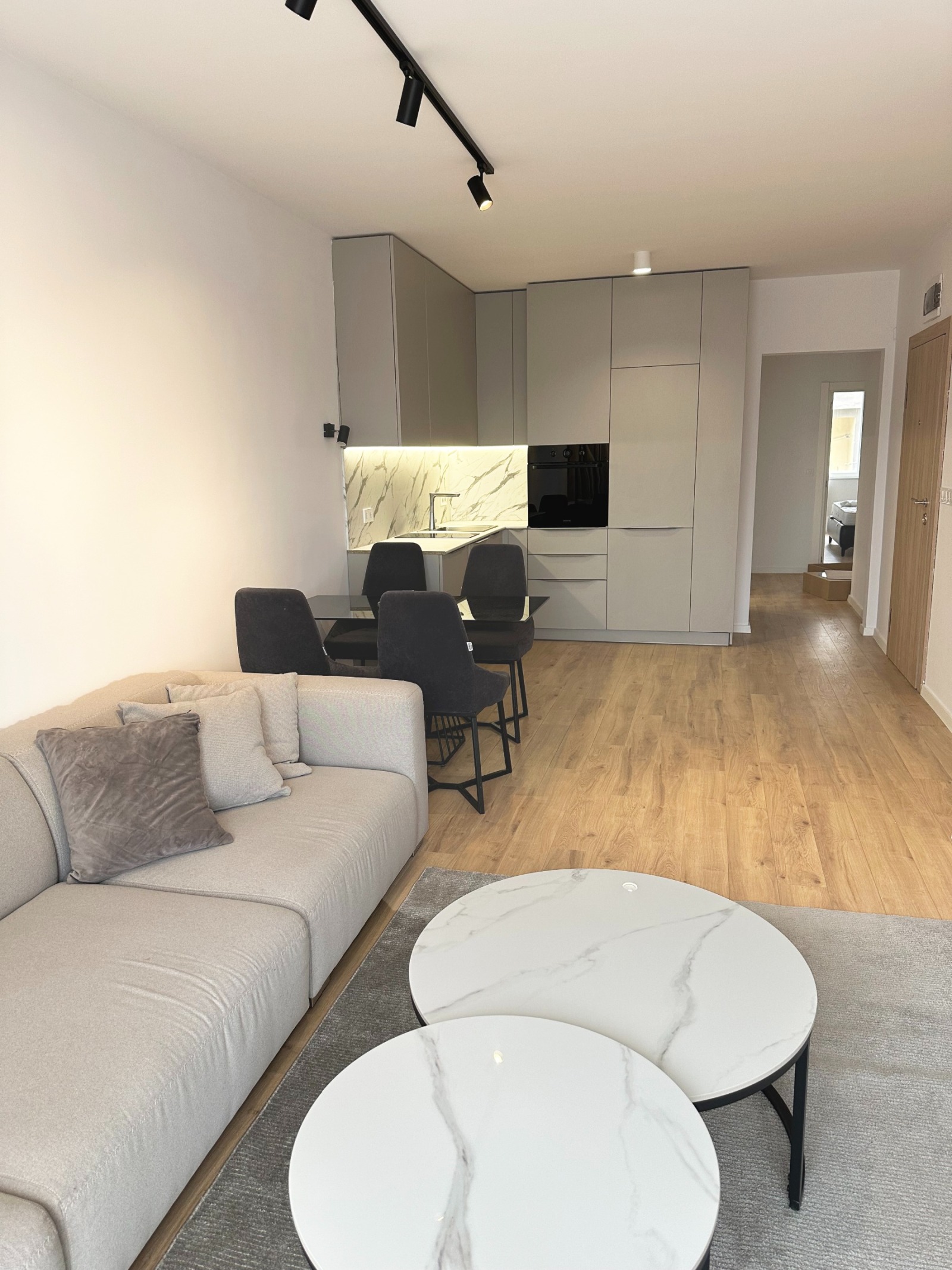 Дава под наем 3-СТАЕН, гр. Пловдив, Коматевски възел