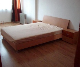 1 dormitorio Zona B-18, Sofia 4