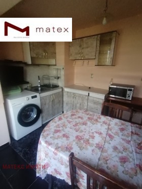 1 Schlafzimmer Wladislaw Warnentschik 1, Warna