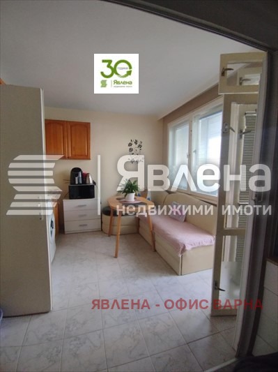 De inchiriat  Studio Varna , Colhozen pazar , 40 mp | 83556363