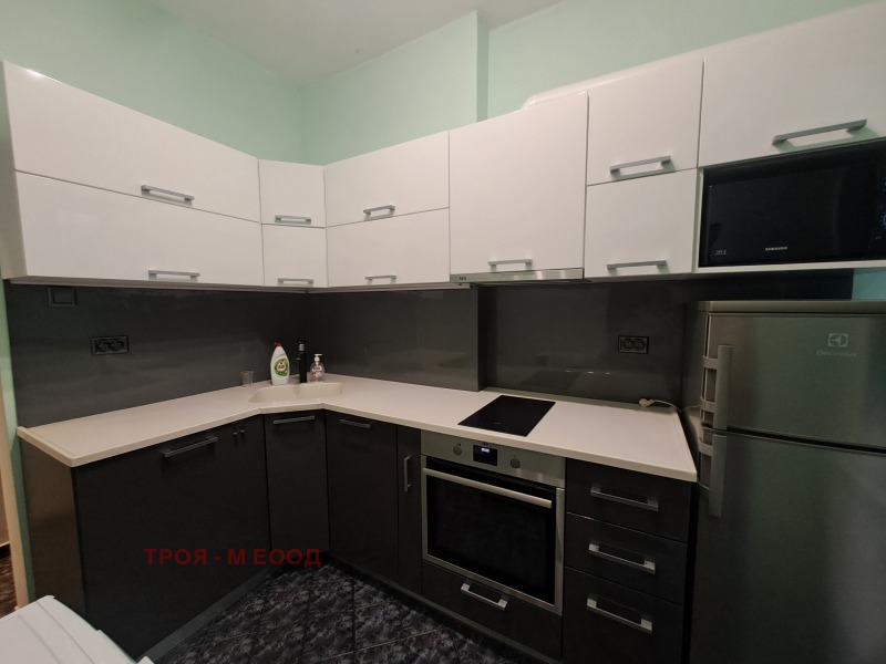 Дава под Наем 2-СТАЕН в град София, Оборище - 66 кв.м / 790 € » 1 545.11 лв., ТРОЯ - М ЕООД