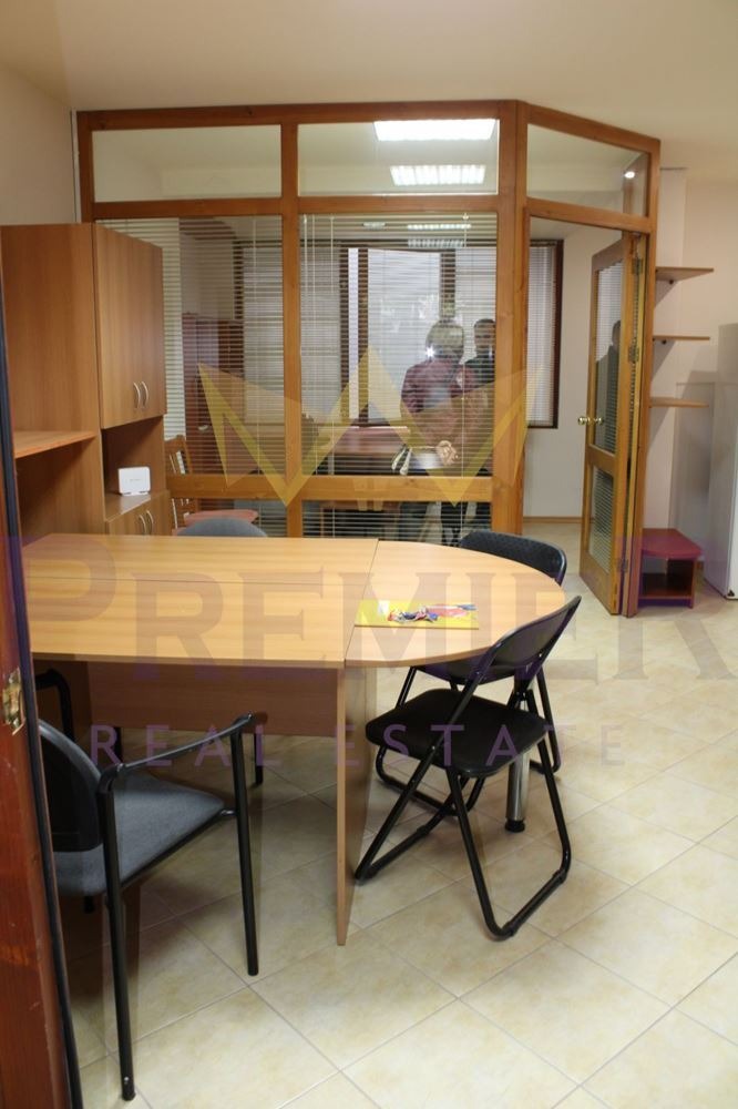Kiadó  Hivatal Varna , Centar , 62 négyzetméter | 60355658 - kép [6]