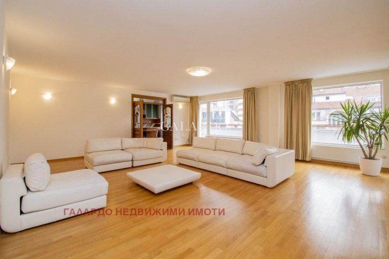 Kiralık  3 yatak odası Sofia , Lozenec , 270 metrekare | 59127519