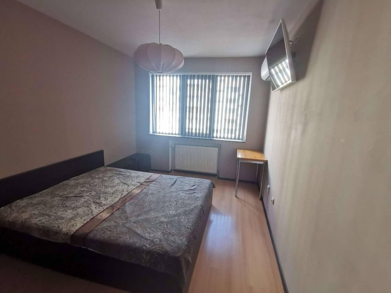 Издаје се  1 спаваћа соба Софија , Лјулин 10 , 54 м2 | 47730243