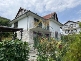 Hus Balsjik, region Dobrich 1