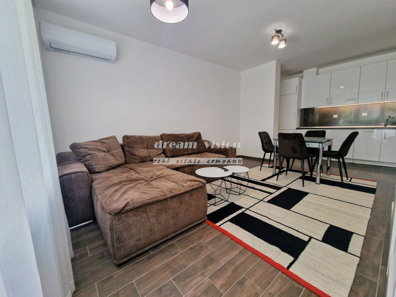 Дава под нем  3-стаен, град София, Център •  799 EUR • ID 58152887 — holmes.bg - [1] 