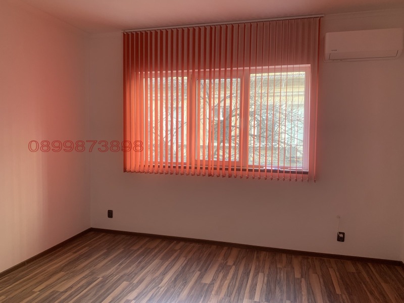 Do wynajęcia  3 sypialnie Sofia , Centar , 100 mkw | 17630849 - obraz [11]
