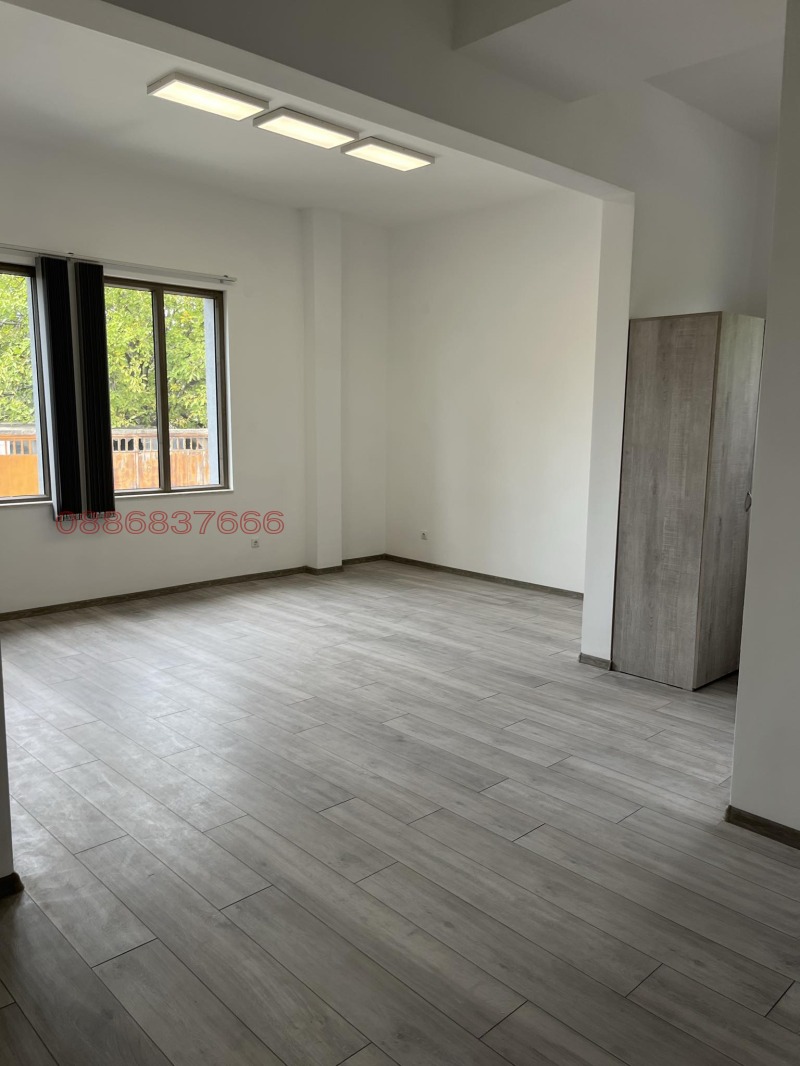 Дава под наем ОФИС, гр. Карлово, област Пловдив