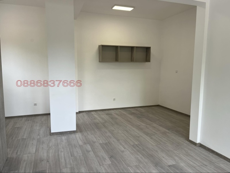 Дава под наем ОФИС, гр. Карлово, област Пловдив, снимка 5 - Офиси - 53199020