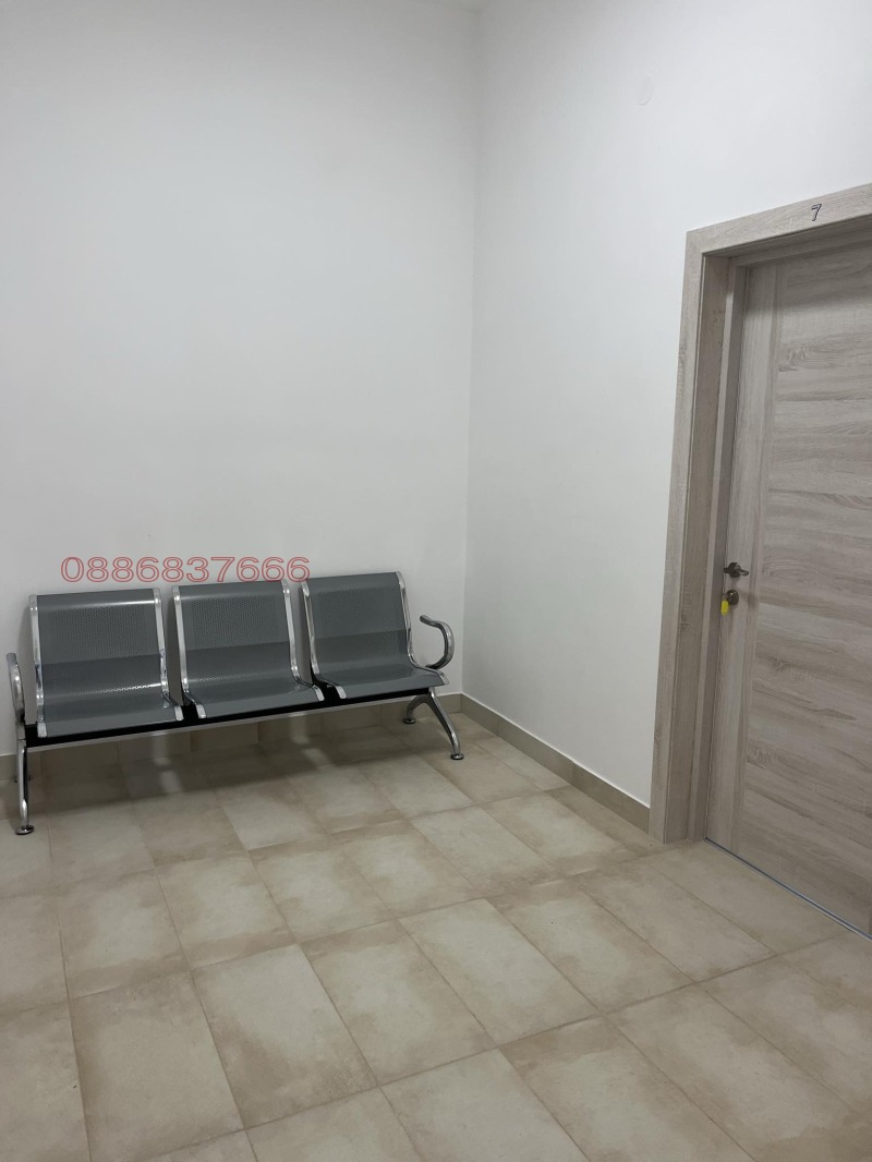 Дава под наем ОФИС, гр. Карлово, област Пловдив, снимка 10 - Офиси - 53199020