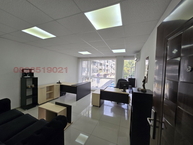 Дава под Наем ОФИС в град Варна, Зимно кино Тракия - 70 кв.м / 750 € » 1 466.87 лв.
