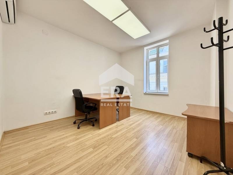 Издаје се  Канцеларија Софија , Центар , 92 м2 | 72650715 - слика [7]