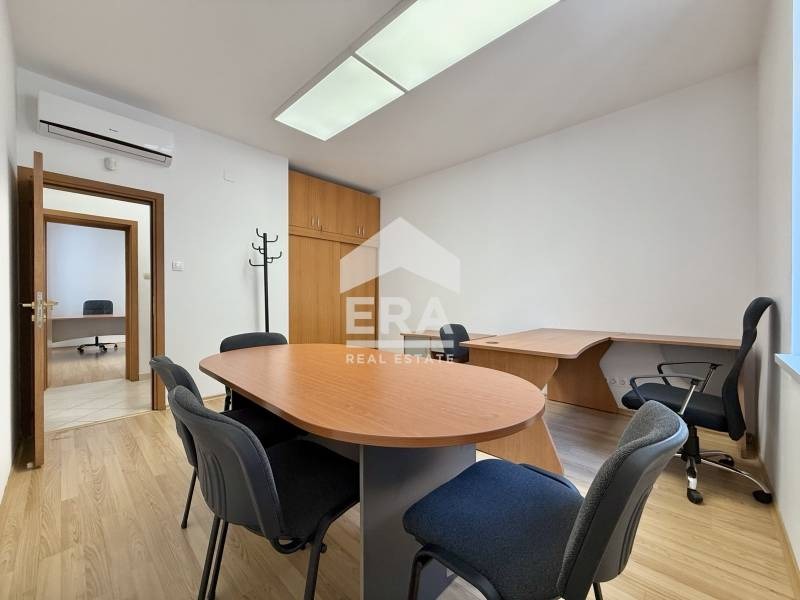 Издаје се  Канцеларија Софија , Центар , 92 м2 | 72650715