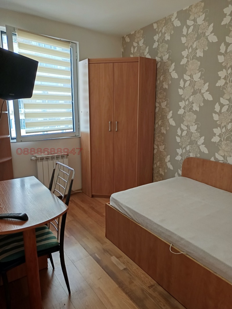 Дава под наем 3-СТАЕН, гр. София, Гоце Делчев, снимка 15 - Апартаменти - 52611018