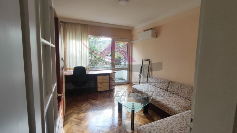 Дава под наем 4-СТАЕН, гр. Варна, Център, снимка 3 - Апартаменти - 52573714