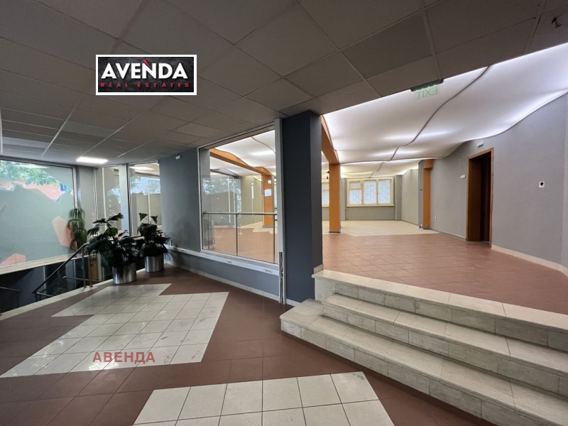Дава под нем  Офис, град София, Стрелбище • 5 000 EUR • ID 66551633 — holmes.bg - [1] 