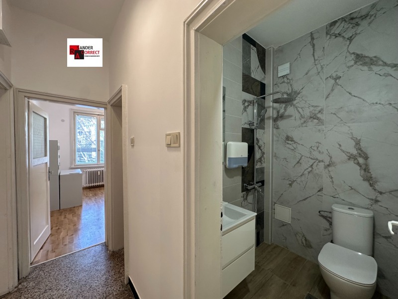 Te huur  Kantoor Sofia , Tsentar , 95 m² | 23378618 - afbeelding [13]