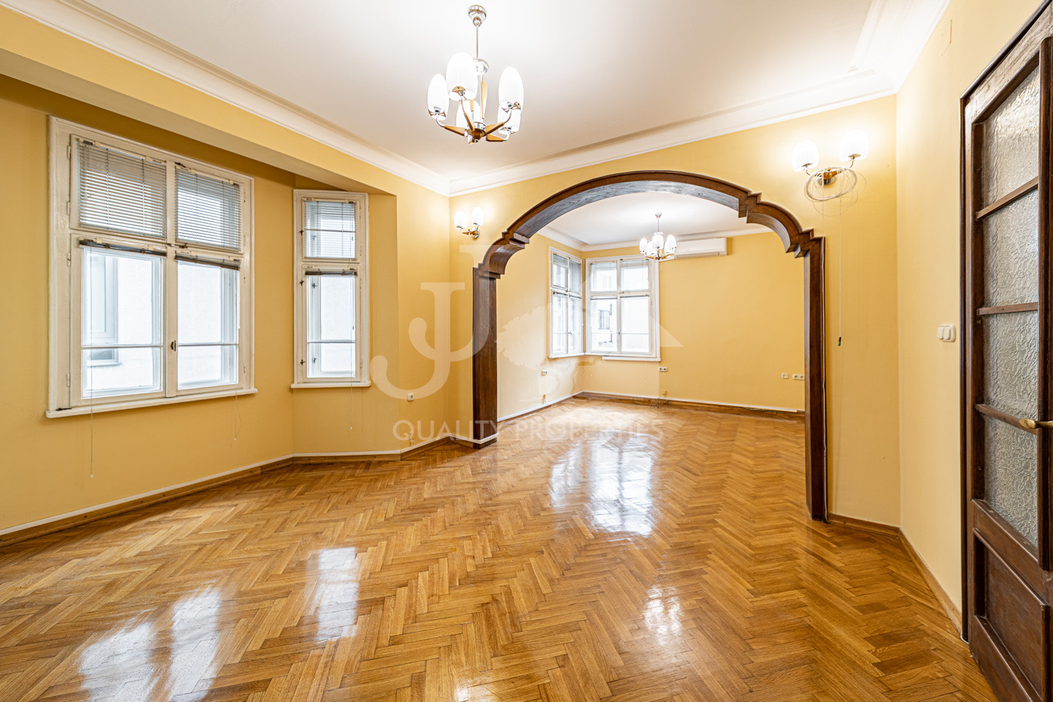 Дава под наем МНОГОСТАЕН, гр. София, Център