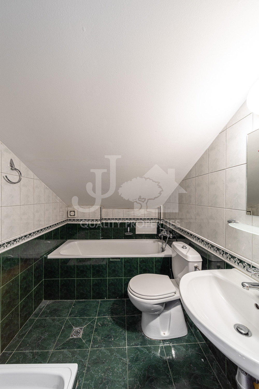 Дава под наем МНОГОСТАЕН, гр. София, Център, снимка 15 - Апартаменти - 53632206