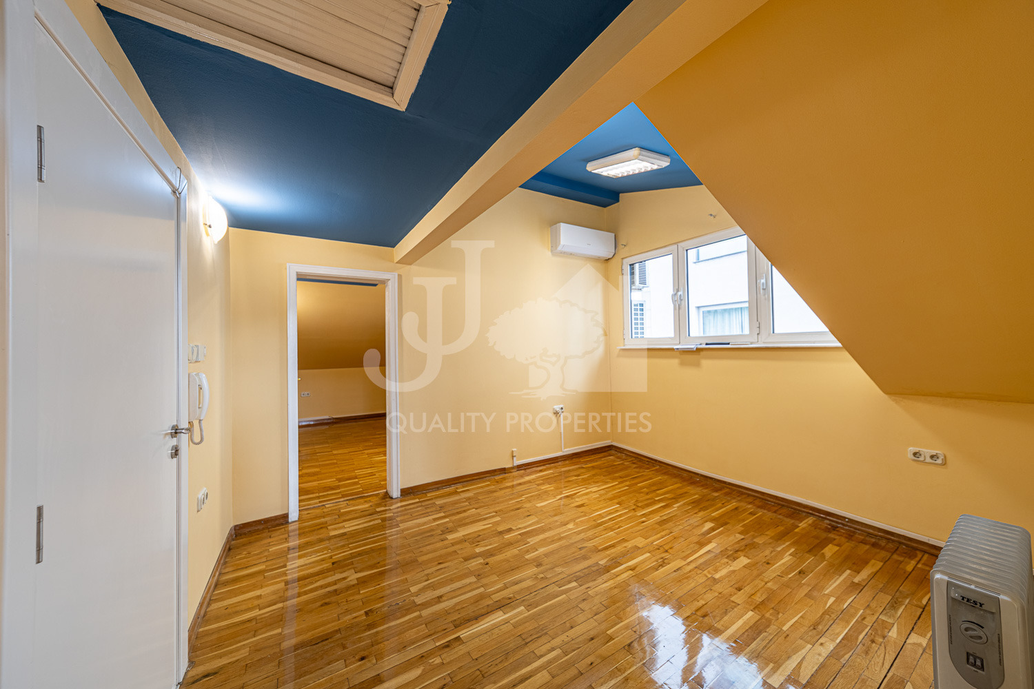 Дава под наем МНОГОСТАЕН, гр. София, Център, снимка 13 - Апартаменти - 53632206