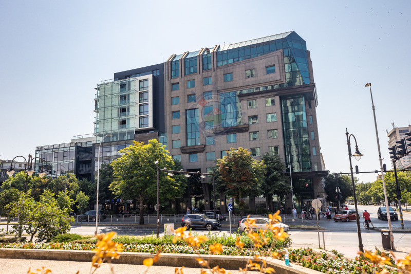 En renta  2 dormitorios Varna , Tsentar , 182 metros cuadrados | 72615453