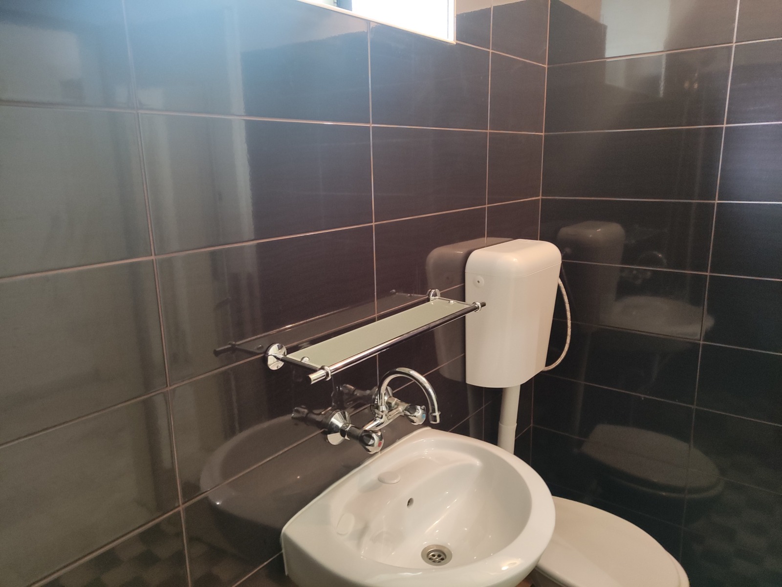 Дава под наем 1-СТАЕН, гр. София, Изгрев, снимка 4 - Апартаменти - 53672882