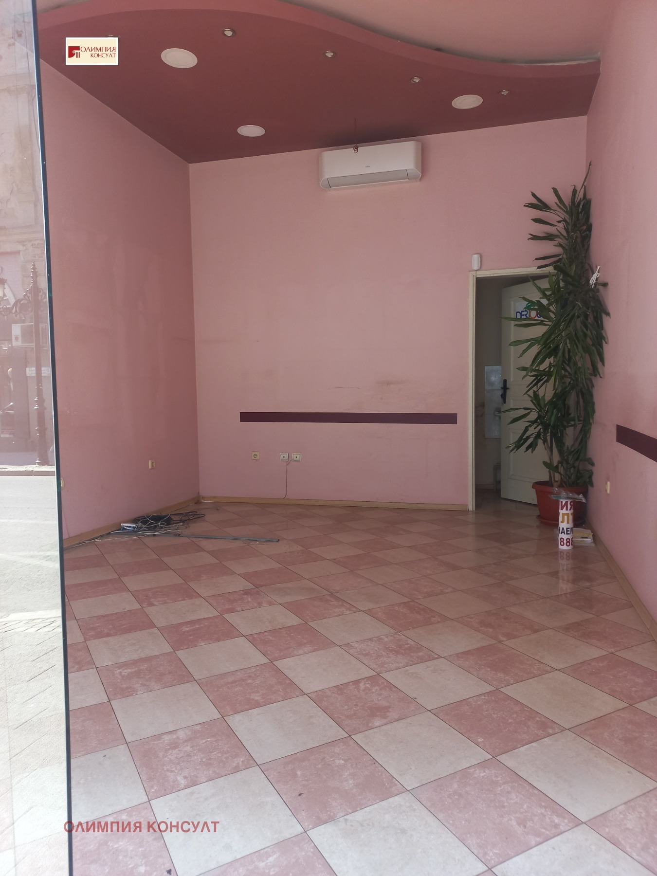 Дава под наем МАГАЗИН, гр. Пловдив, Център, снимка 2 - Магазини - 51535362