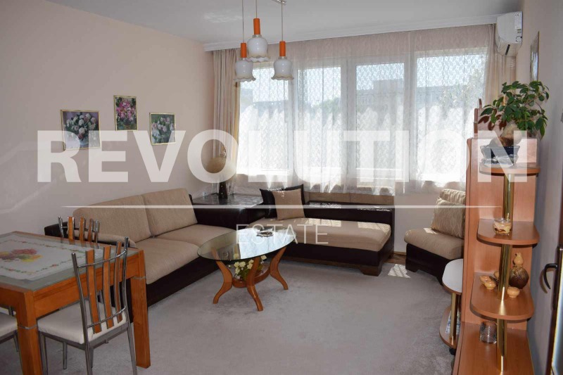 Дава под нем  2-стаен, град Варна, Базар Левски •  475 EUR • ID 86043387 — holmes.bg - [1] 